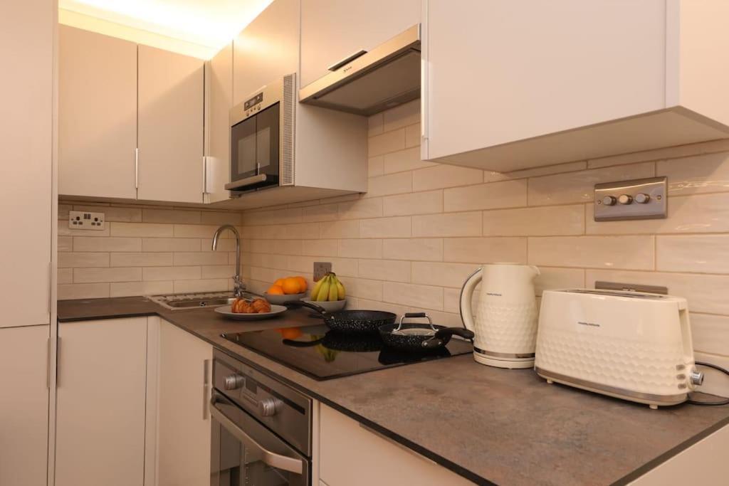 Riverside Serviced Apartments London Exterior photo